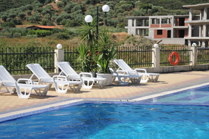 Data-Driven Hotel Operations:Redstone&rsquo;s AI-CEM for Guest Insights